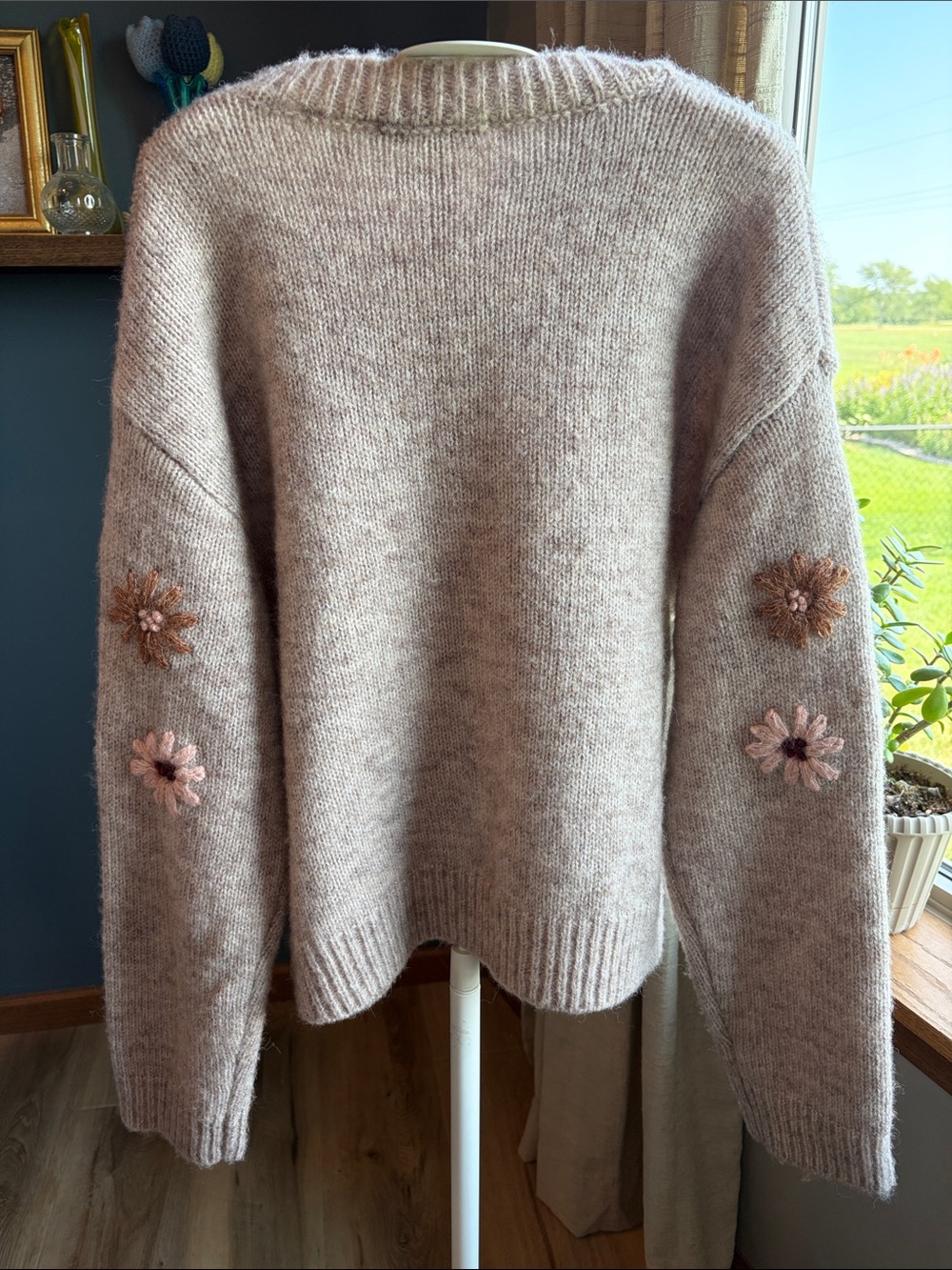 Black Tape Crewneck Floral Applique Sweater - Picture 5 of 6